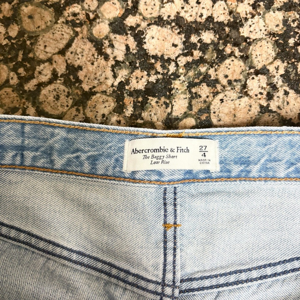 Abercrombie & Fitch The Baggy Shorts Low Rise Blue Denim Size 27/4 - Picture 5 of 6
